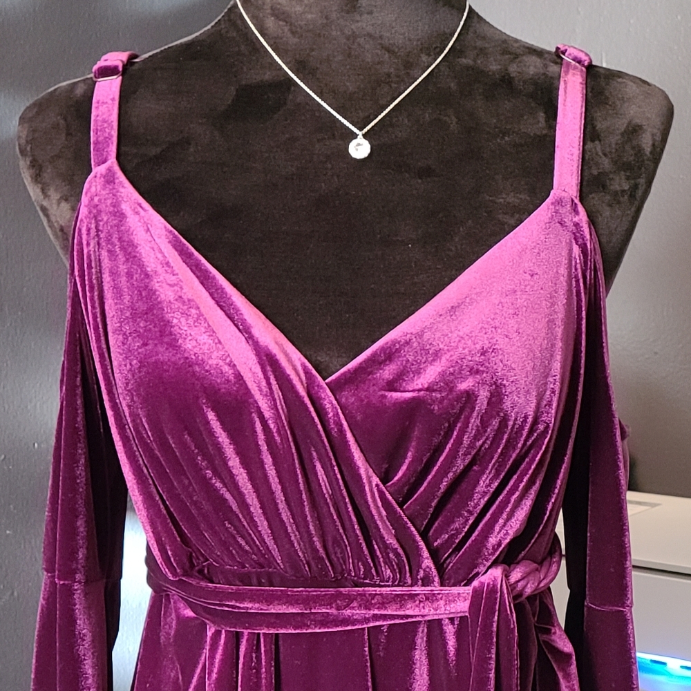 💜Torrid Purple Velvet Cold Shoulder Dress NWOT